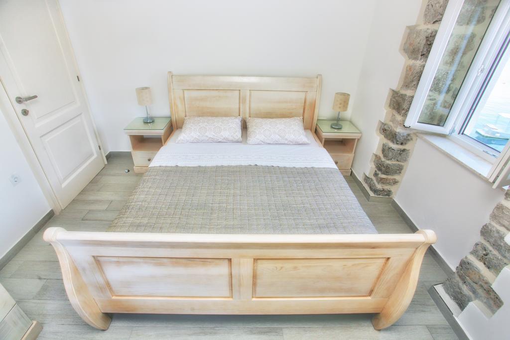 Apartments Barizon Lustica Bagian luar foto