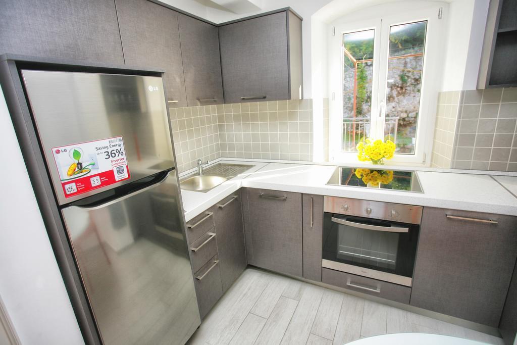 Apartments Barizon Lustica Bagian luar foto