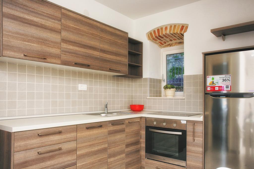 Apartments Barizon Lustica Bagian luar foto