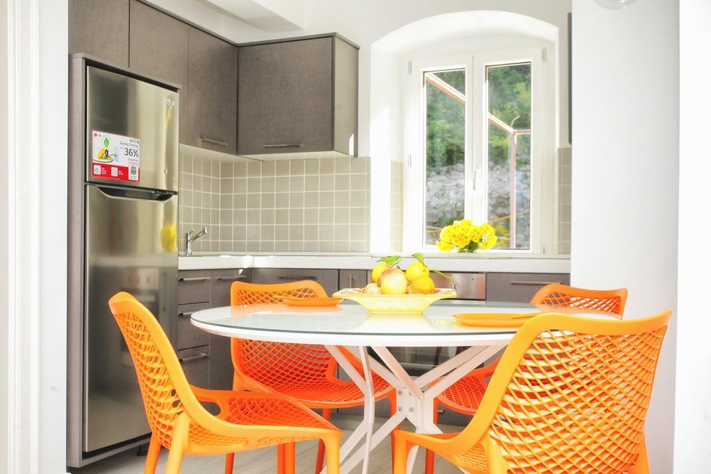 Apartments Barizon Lustica Bagian luar foto