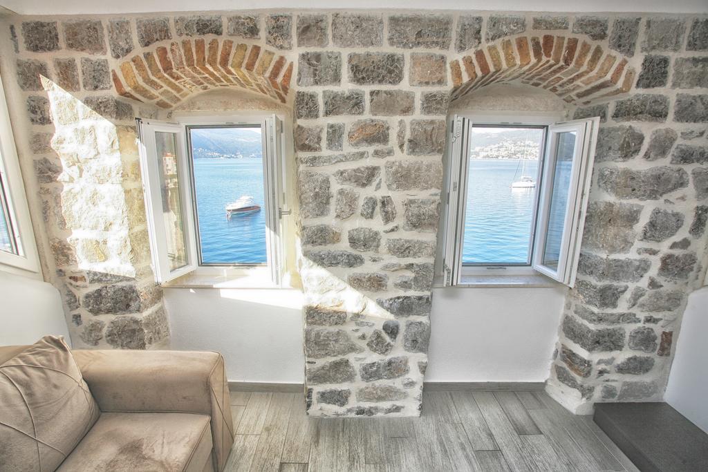 Apartments Barizon Lustica Bagian luar foto