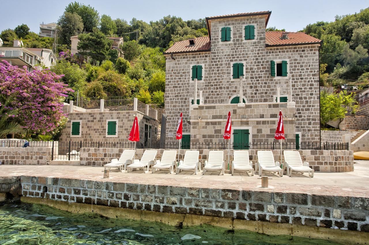 Apartments Barizon Lustica Bagian luar foto