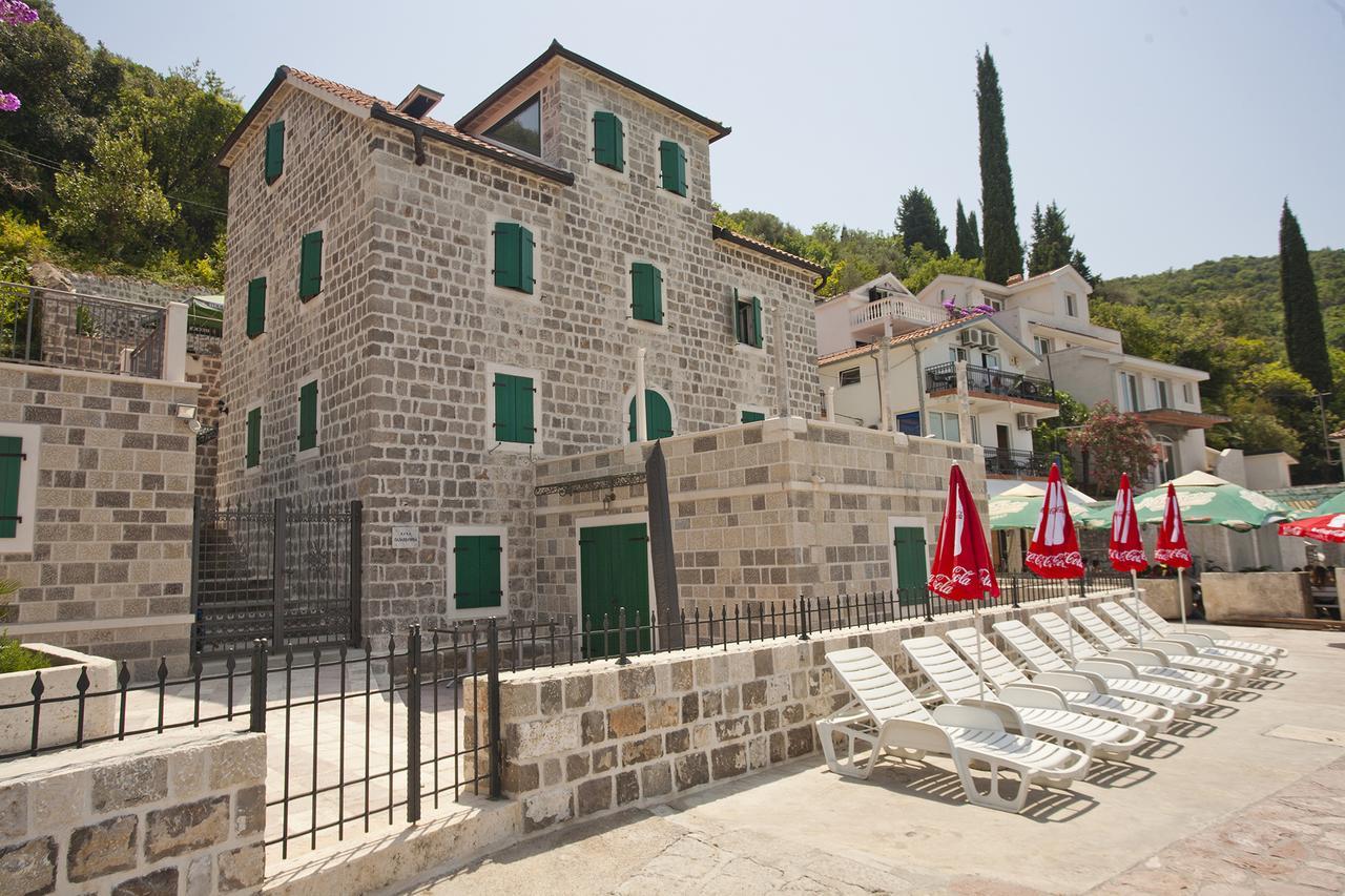 Apartments Barizon Lustica Bagian luar foto